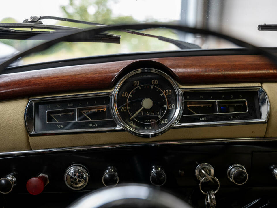 Afbeelding 9/39 van Mercedes-Benz 180 D (1957)