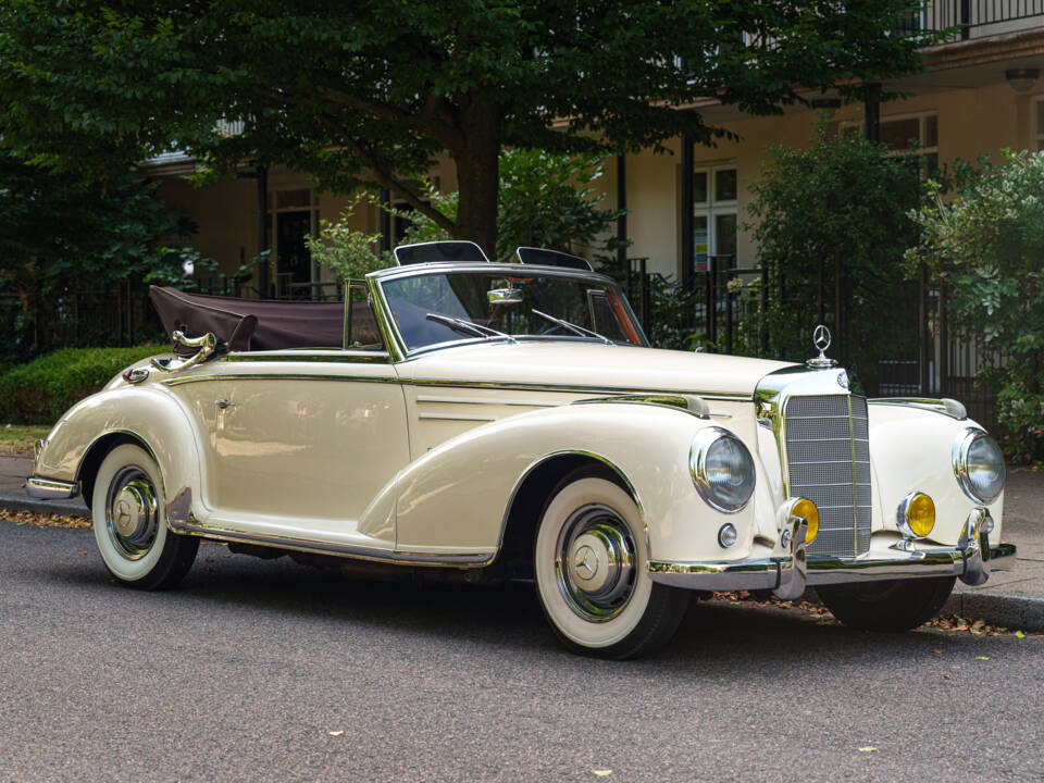 Image 2/29 of Mercedes-Benz 300 S Cabriolet A (1955)