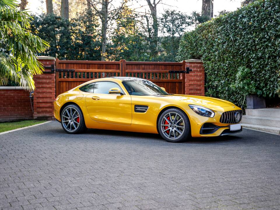 Bild 30/35 von Mercedes-AMG GT-S (1900)