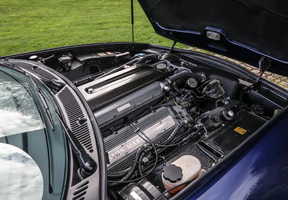 Imagen 21/41 de Aston Martin V8 Volante (1998)