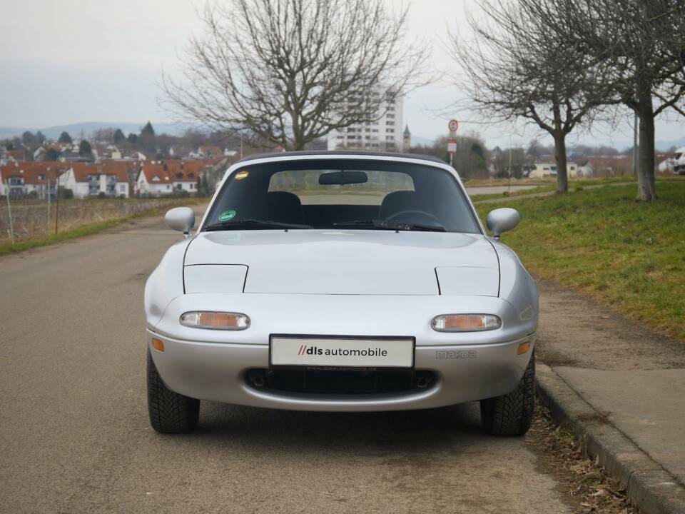 Image 26/48 de Mazda MX-5 1.6 (1900)