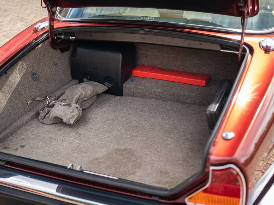 Bild 20/46 von Jaguar XJ 12 (1991)