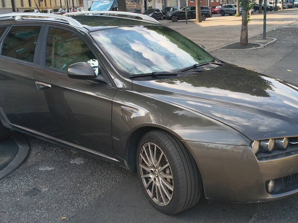 Image 2/6 of Alfa Romeo 159 3.2 V6 Q4 Sportwagon (2006)