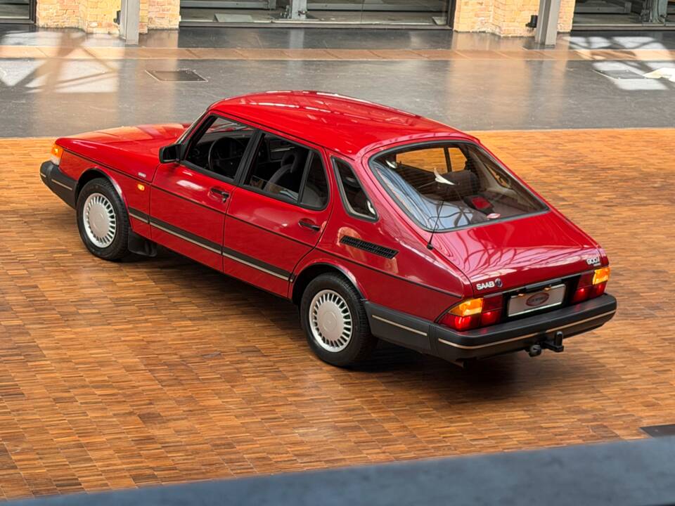 Image 14/42 of Saab 900 2.0i 16V (1991)