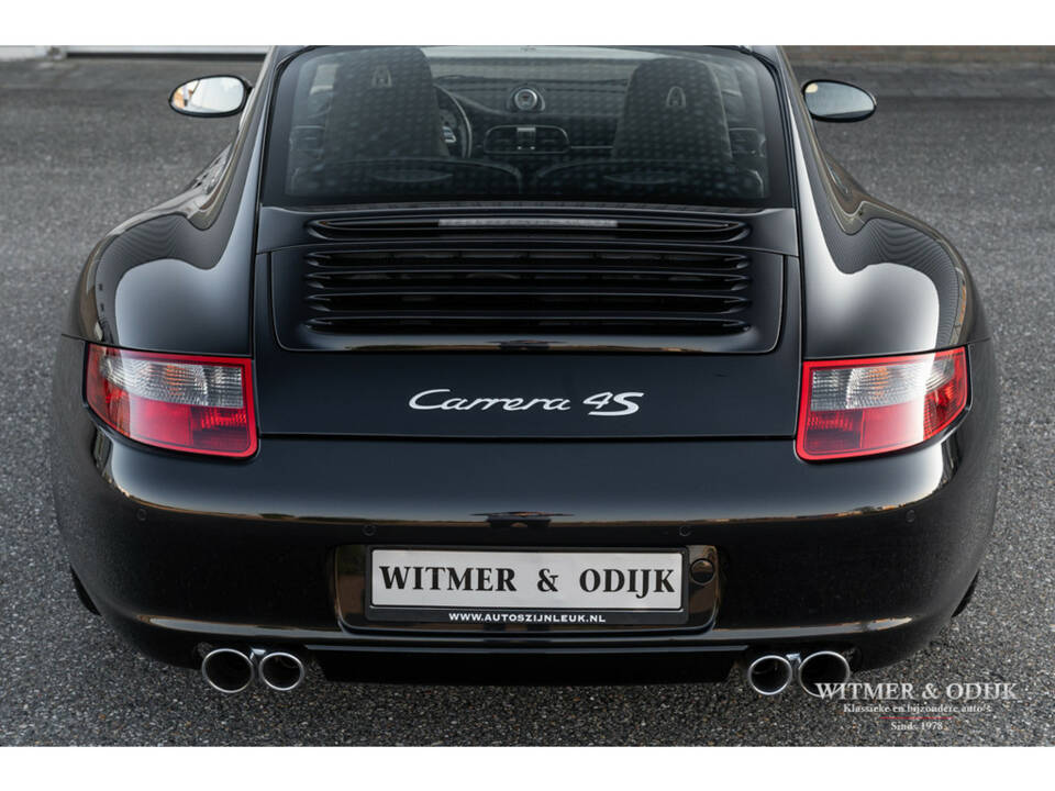 Image 18/29 of Porsche 911 Carrera 4S (2008)
