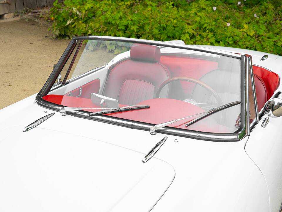 Immagine 15/43 di Alfa Romeo Giulia 1600 Spider (1964)