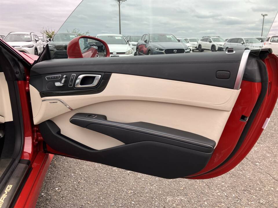 Afbeelding 46/70 van Mercedes-Benz SL 63 AMG (2012)