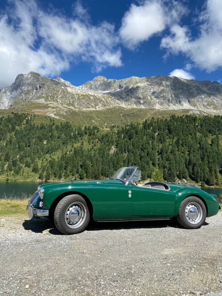 Image 8/10 of MG MGA 1600 (1960)