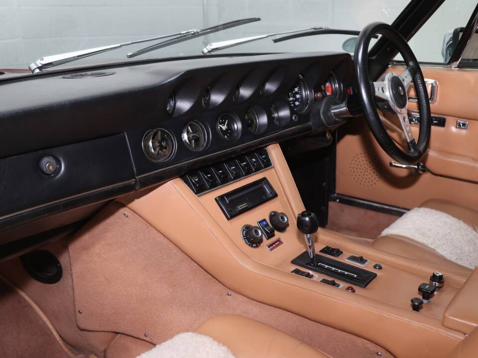 Immagine 4/10 di Jensen Interceptor MK III (1974)