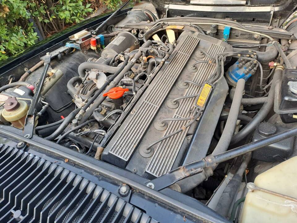 Image 38/40 of Jaguar XJ-S 3.6 (1987)