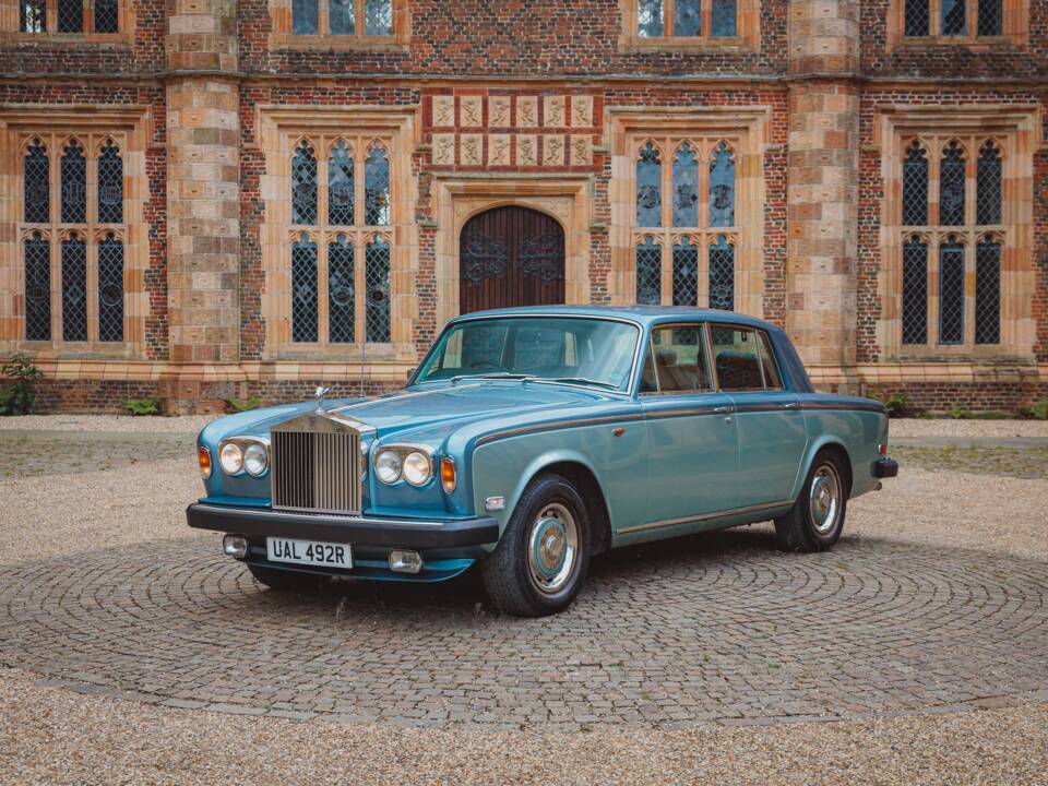 Image 39/42 of Rolls-Royce Silver Shadow II (1977)