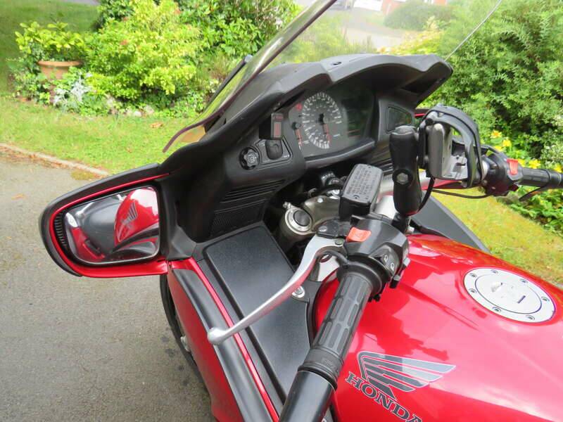Immagine 16/43 di Honda ST 1300 Pan European ABS (2003)