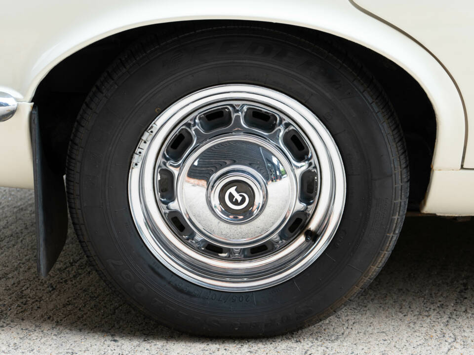 Immagine 18/50 di Daimler Sovereign 4.2 (1978)