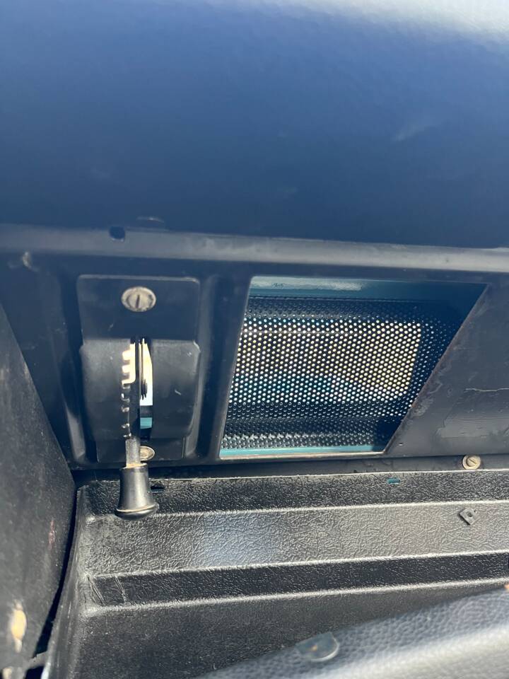 Bild 41/51 von Land Rover 88 (1976)