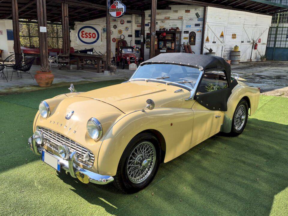 Afbeelding 70/87 van Triumph TR 3A (1960)