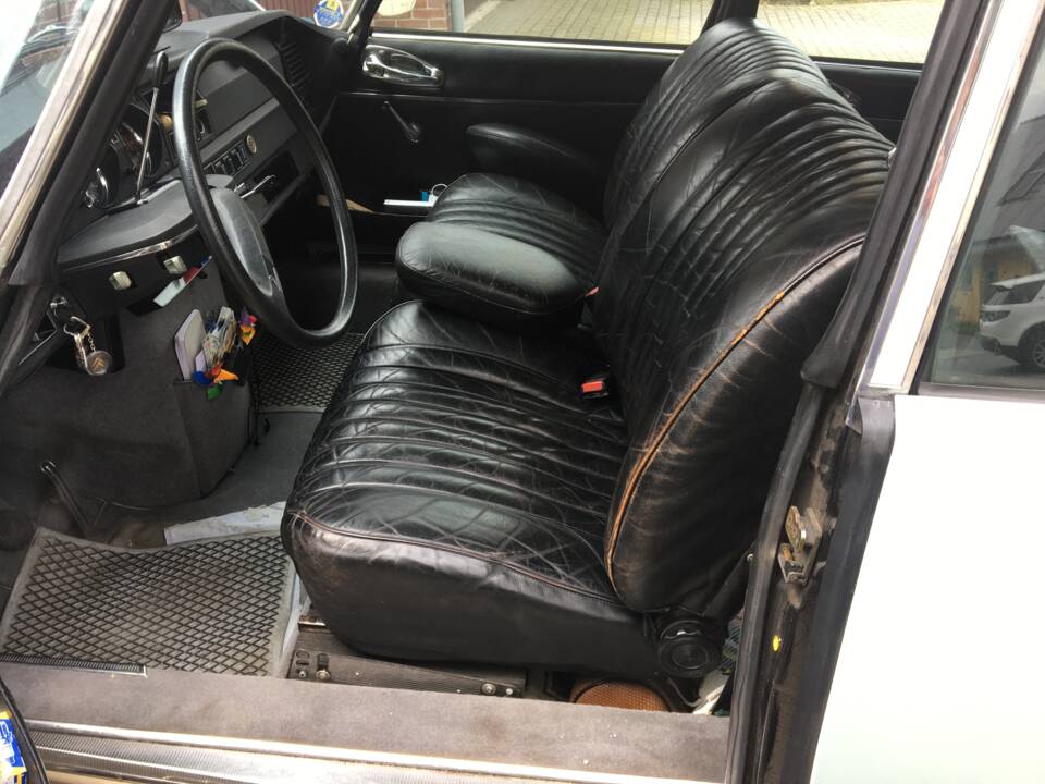 Image 56/95 of Citroën DS 21 Pallas (1973)