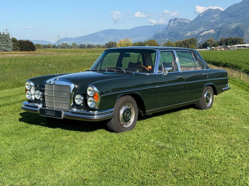 Image 1/39 of Mercedes-Benz 300 SEL 6.3 (1970)