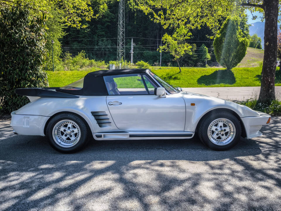 Image 11/36 of Porsche 911 Carrera 3.2 (1985)