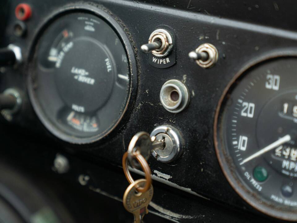 Bild 36/50 von Land Rover 88 (1978)