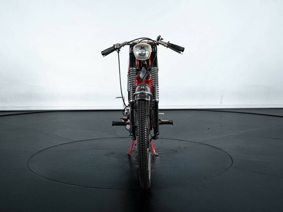 Afbeelding 3/31 van BM DUMMY (1963)