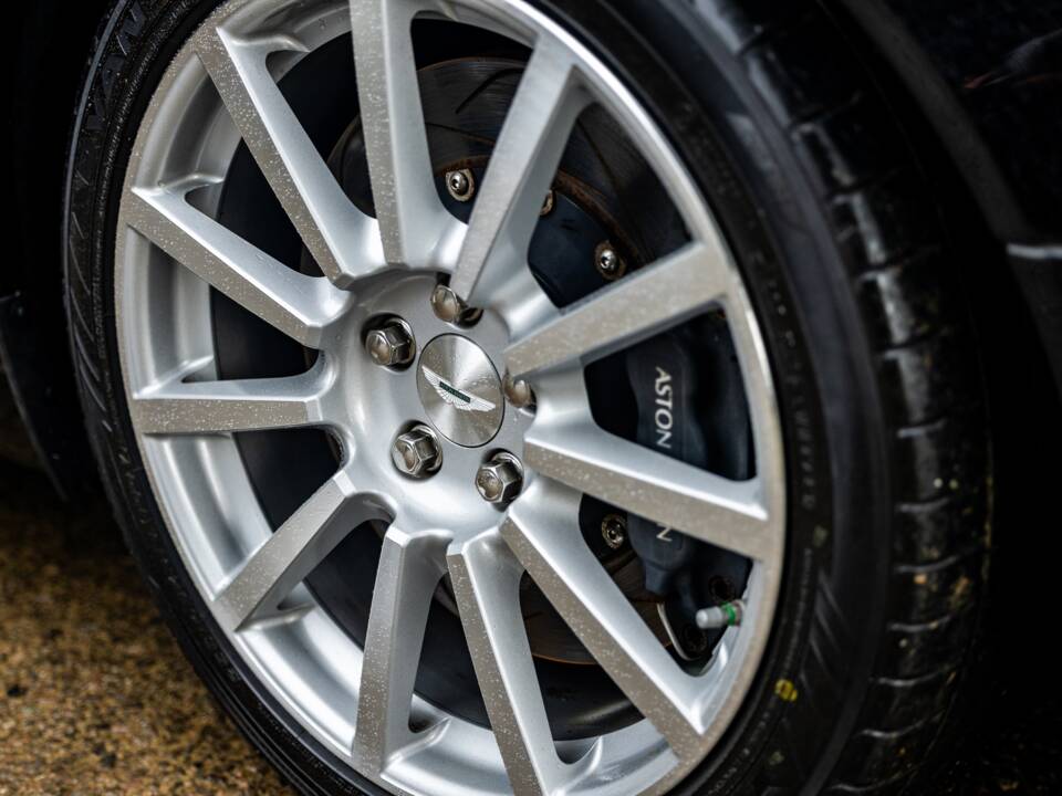 Afbeelding 41/50 van Aston Martin V12 Vanquish S (2007)