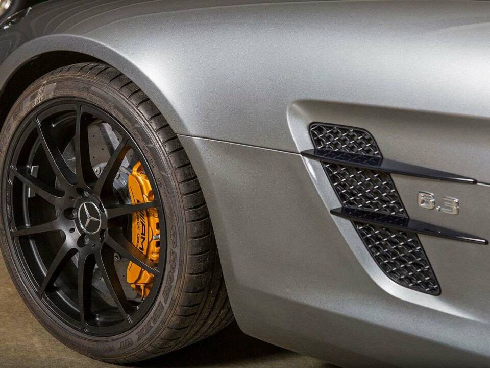 Image 15/31 of Mercedes-Benz SLS AMG GT Roadster (2014)