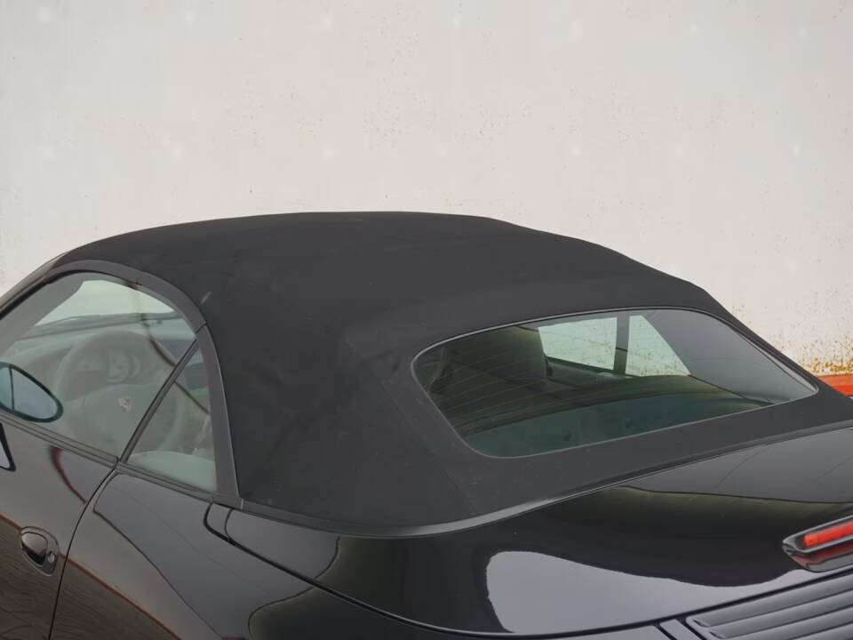 Afbeelding 49/50 van Porsche 911 Carrera 4 (2003)