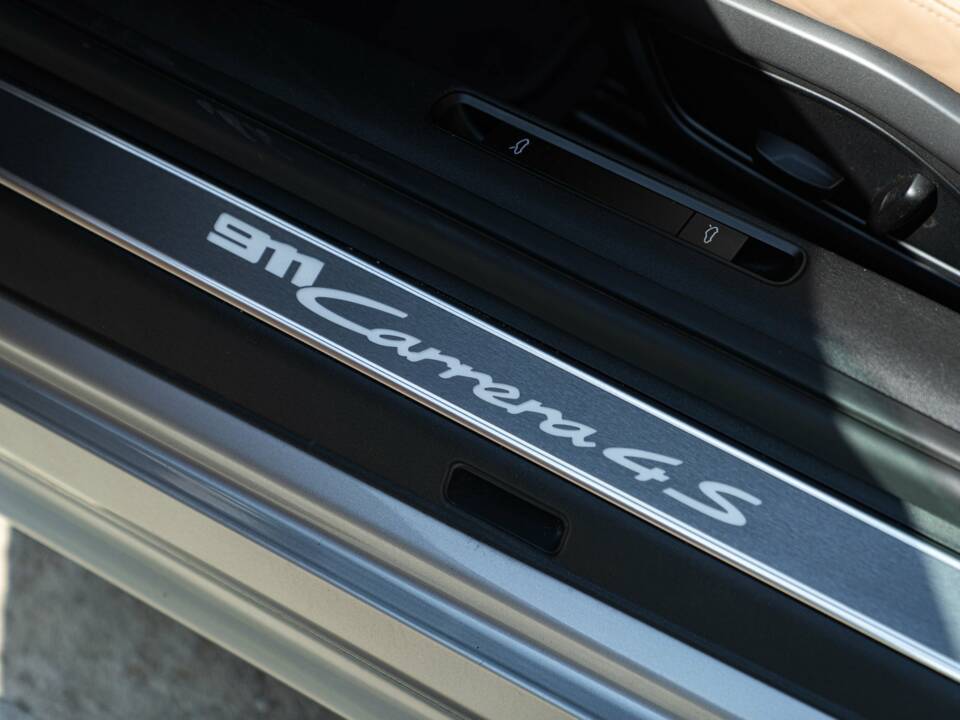 Image 32/50 of Porsche 911 Carrera 4S (2019)