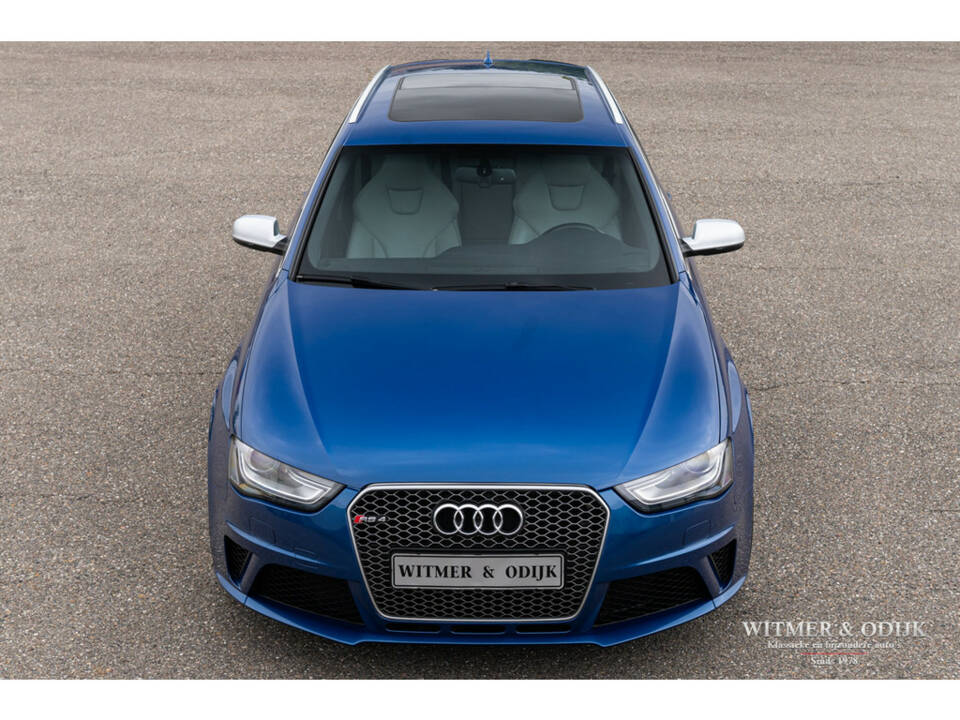 Image 2/32 of Audi RS4 Avant (2014)