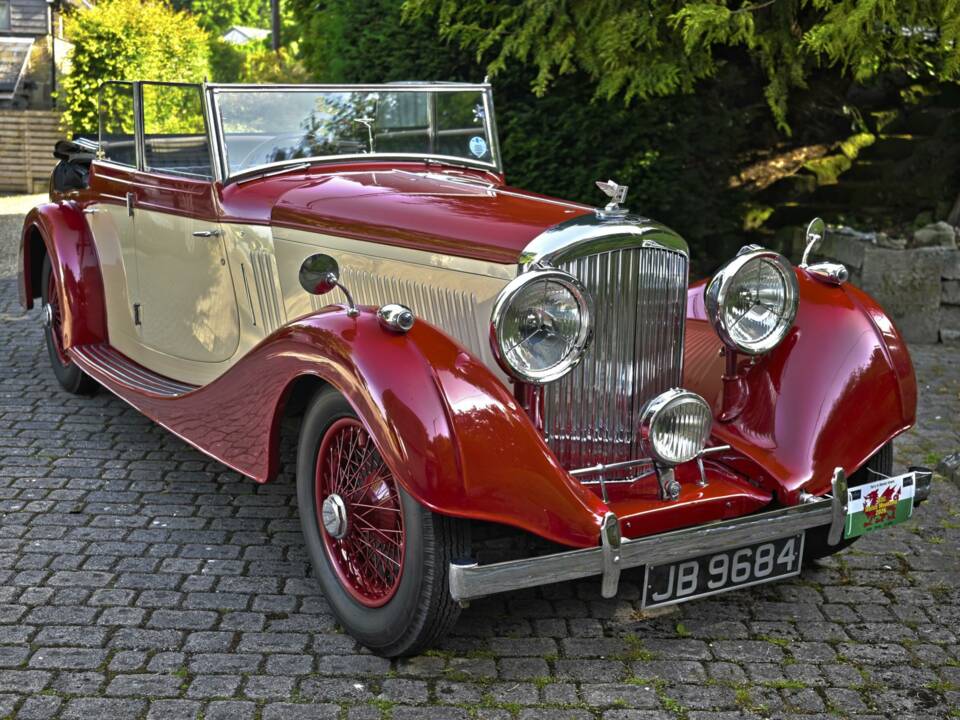 Immagine 5/50 di Bentley 4 1/4 Litre (1936)