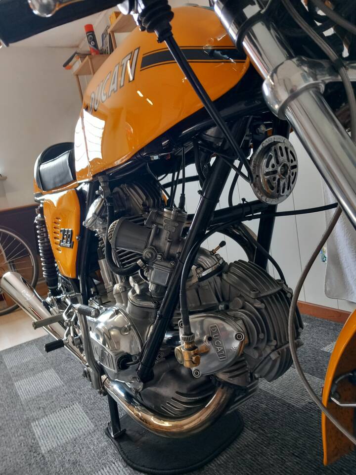 Immagine 16/30 di Ducati 750 Sport (1973)