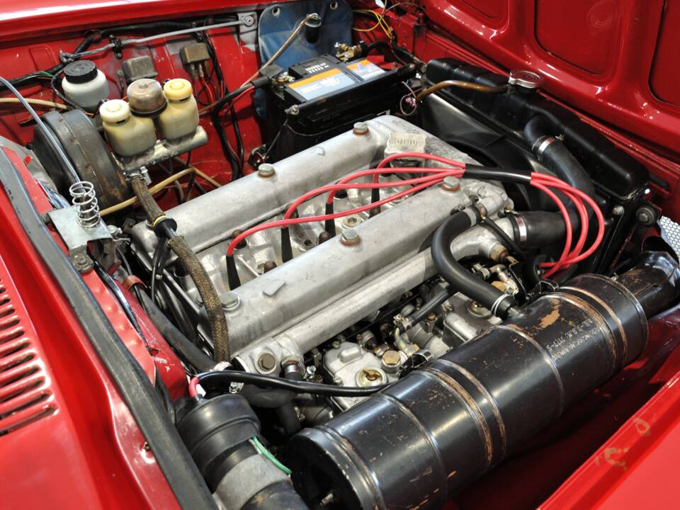 Imagen 10/43 de Alfa Romeo Giulia GT 1300 Junior (1971)