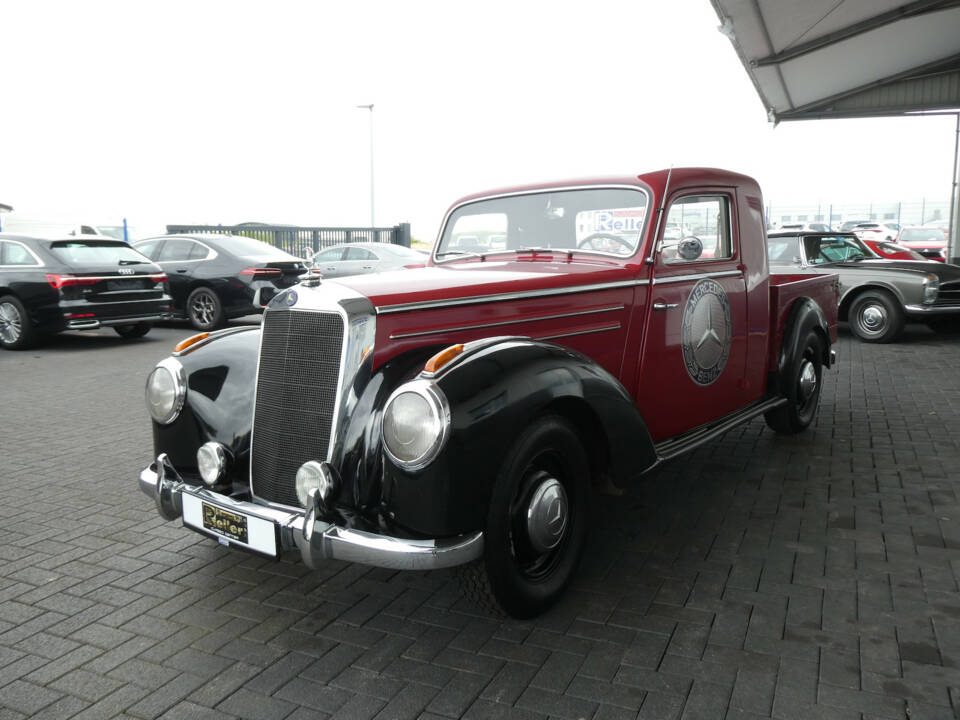 Imagen 3/19 de Mercedes-Benz 220 (1951)