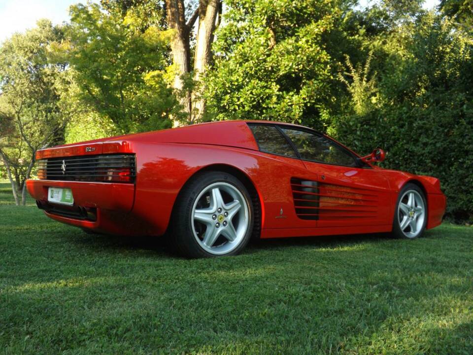 Image 43/50 de Ferrari 512 TR (1993)
