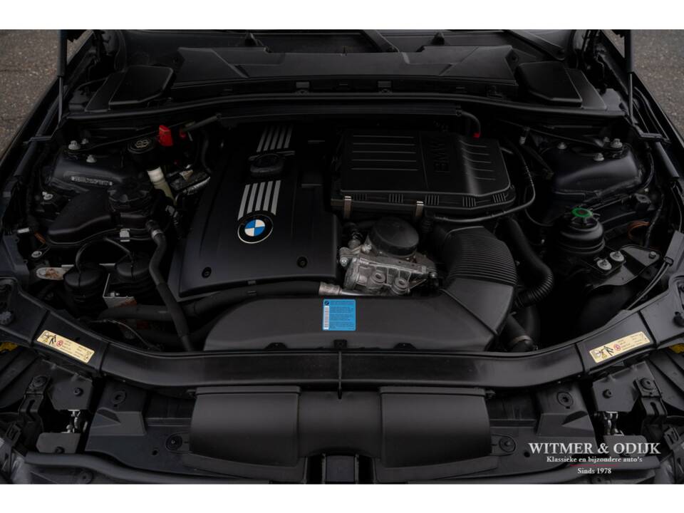 Image 32/32 de BMW 335i (2008)