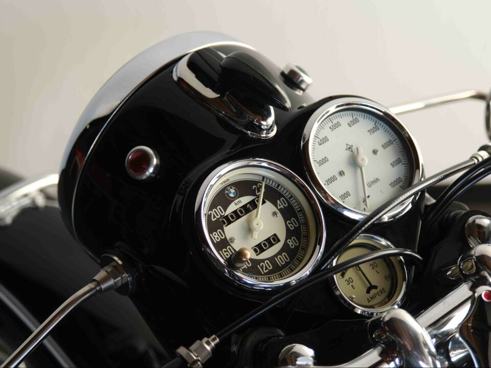 Image 18/98 of BMW R 69 S (1964)
