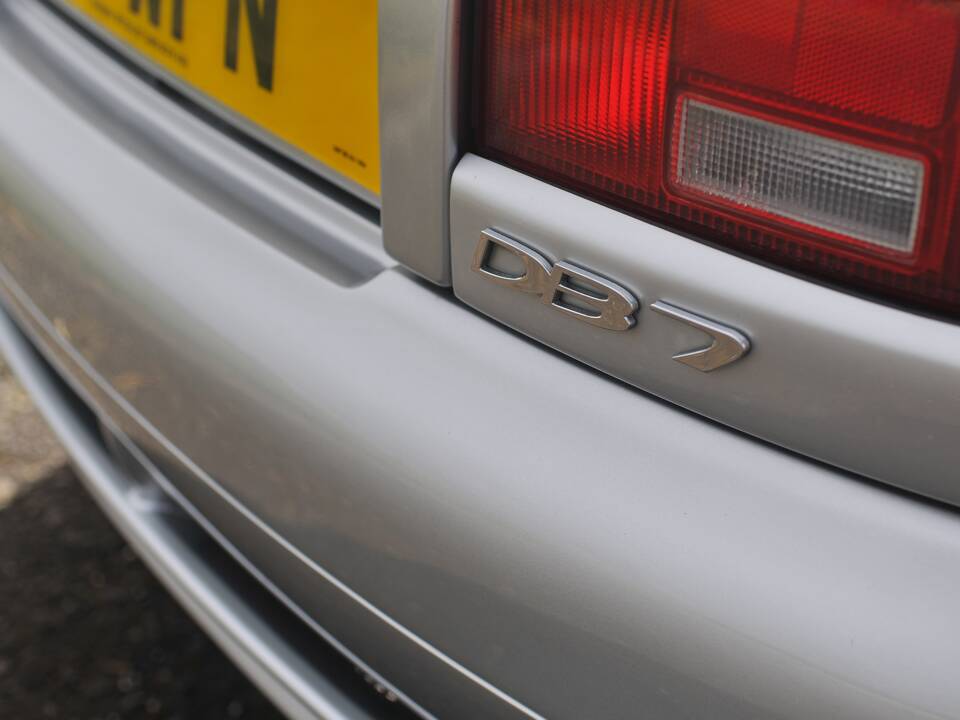 Immagine 17/33 di Aston Martin DB 7 (1999)