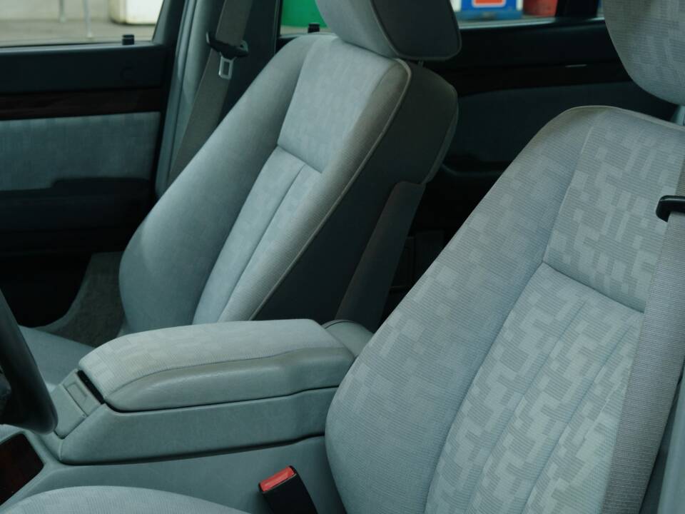 Bild 40/50 von Mercedes-Benz S 320 (1996)