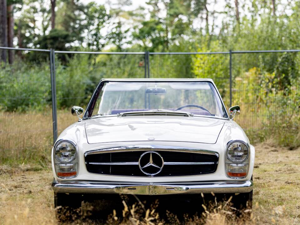 Image 32/46 de Mercedes-Benz 250 SL (1967)