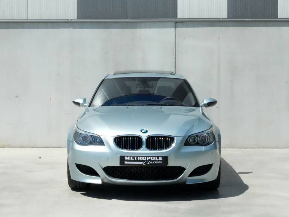 Bild 12/46 von BMW M5 (2005)
