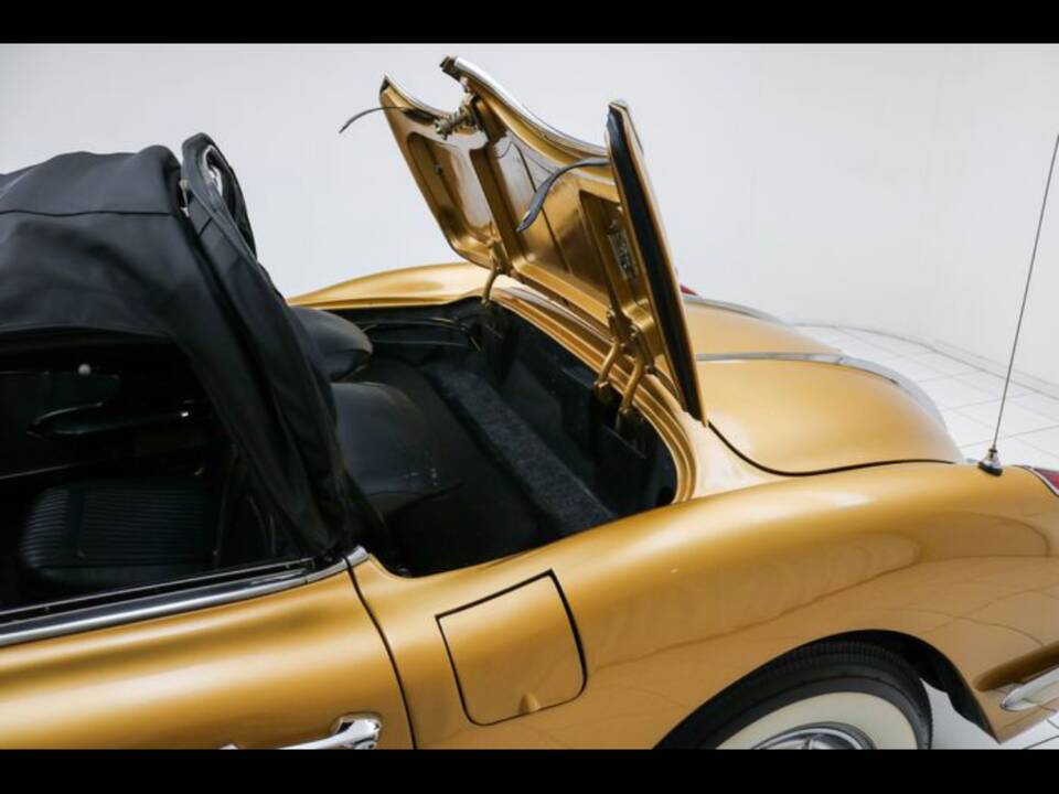 Image 73/100 of Chevrolet Corvette (1958)