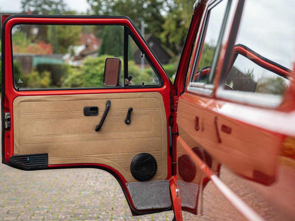Bild 24/94 von Volkswagen T3 Transporter Syncro 2.1 (G-Kat) (1986)