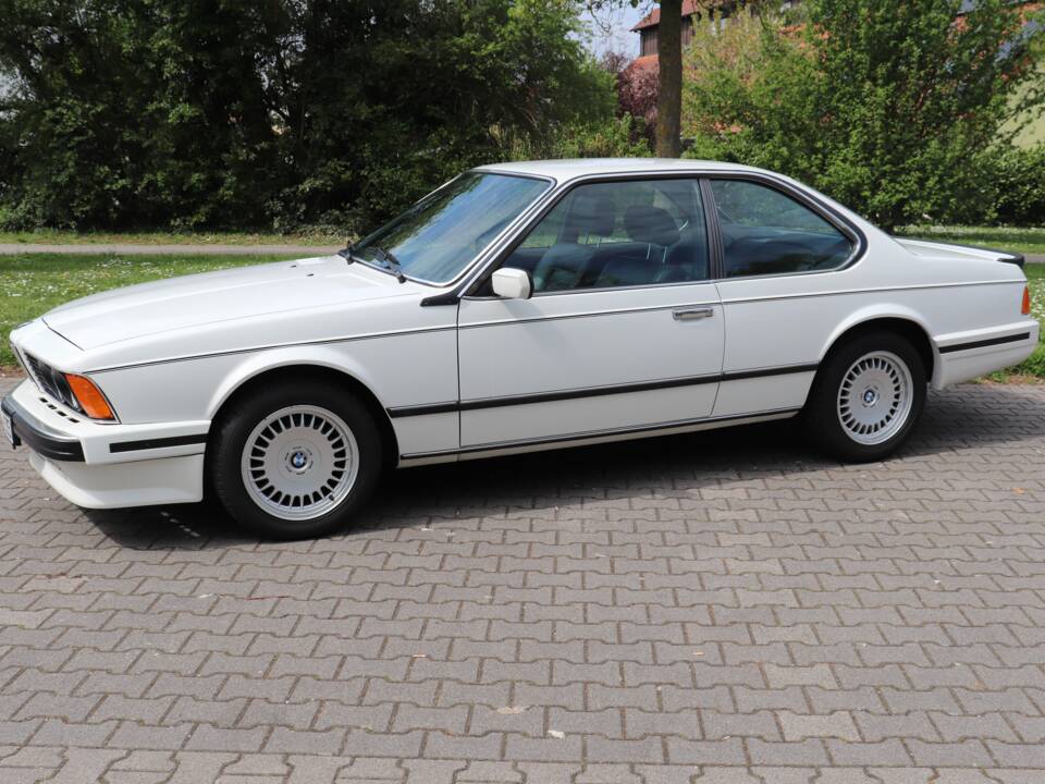 Image 2/28 of BMW 635 CSi (1989)