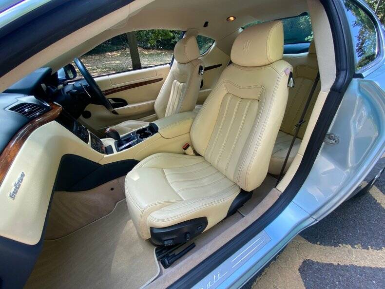 Image 20/50 de Maserati GranTurismo 4.2 (2008)