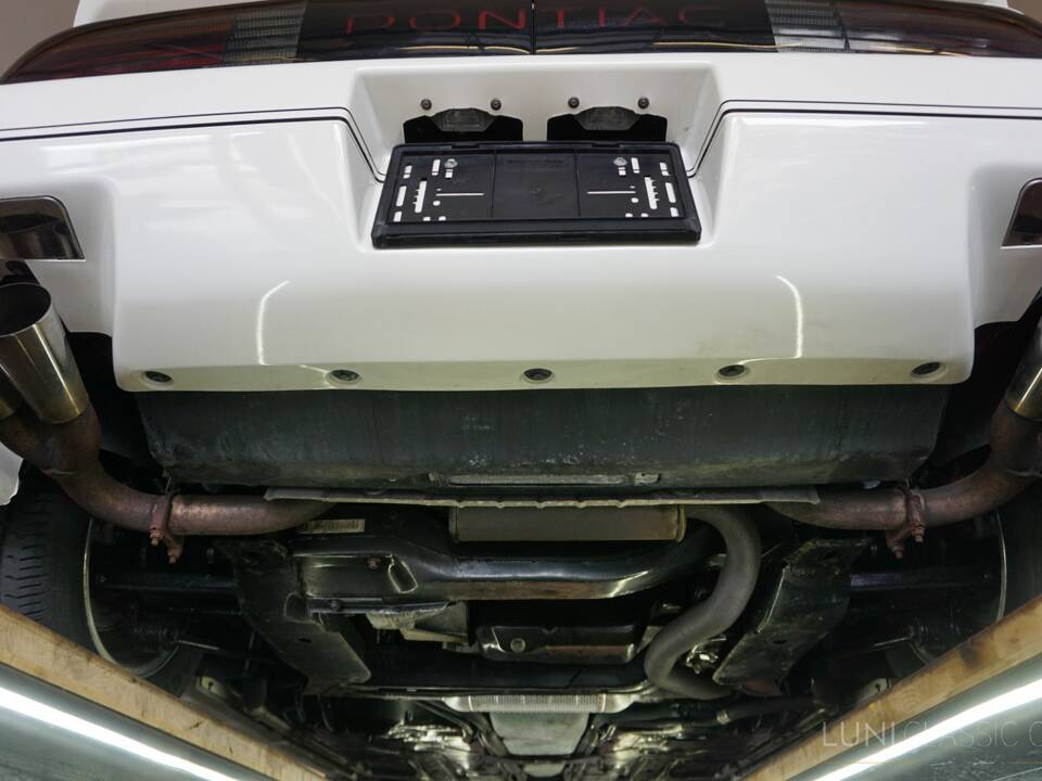 Afbeelding 56/70 van Pontiac Fiero GT (1988)