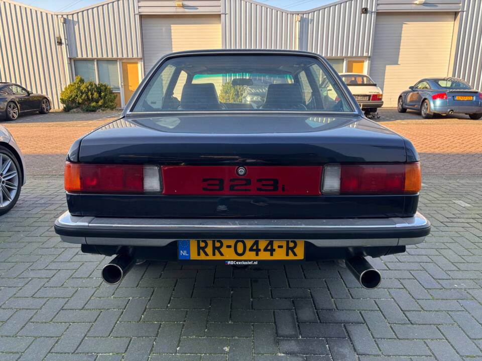 Image 5/28 of BMW 323i (1982)