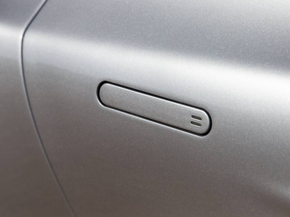 Image 44/80 of Aston Martin Vanquish (2013)