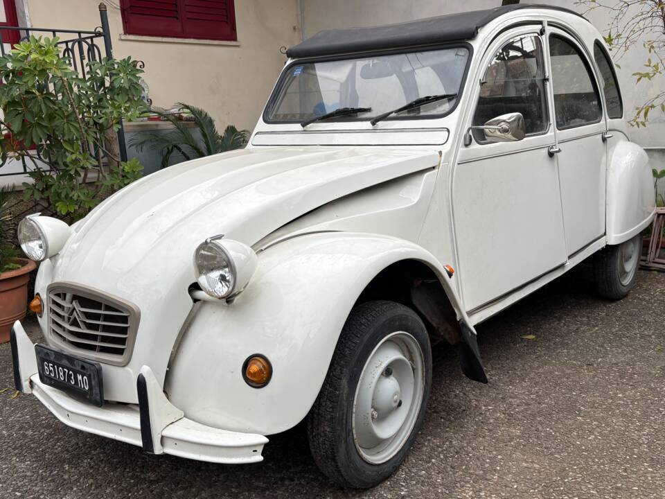 Bild 1/54 von Citroën 2 CV 6 Club (1985)