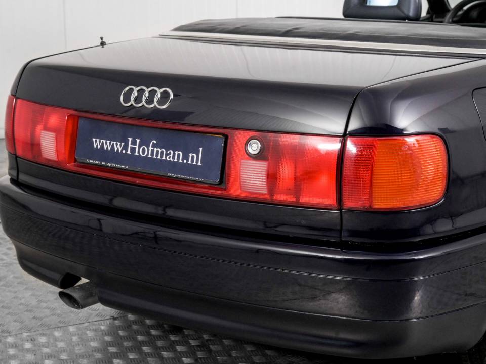 Immagine 31/50 di Audi Cabriolet 2.0 E (1995)