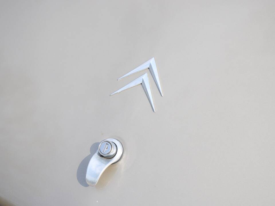 Image 12/28 of Citroën ID 19 (1966)